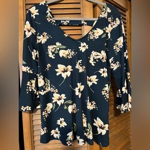 Nine Britton Silvia top. Size L